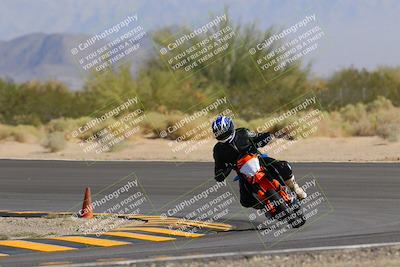 media/Oct-08-2022-SoCal Trackdays (Sat) [[1fc3beec89]]/Turn 10 (945am)/